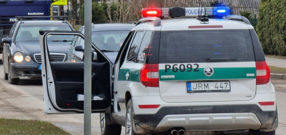 Įkliuvo dar vienas neblaivus vairuotojas