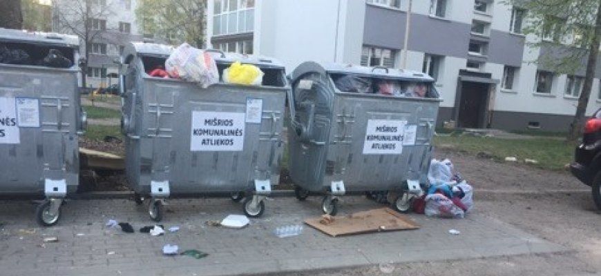 Šiukšlynas Taikos gatvėje - kas kaltas?