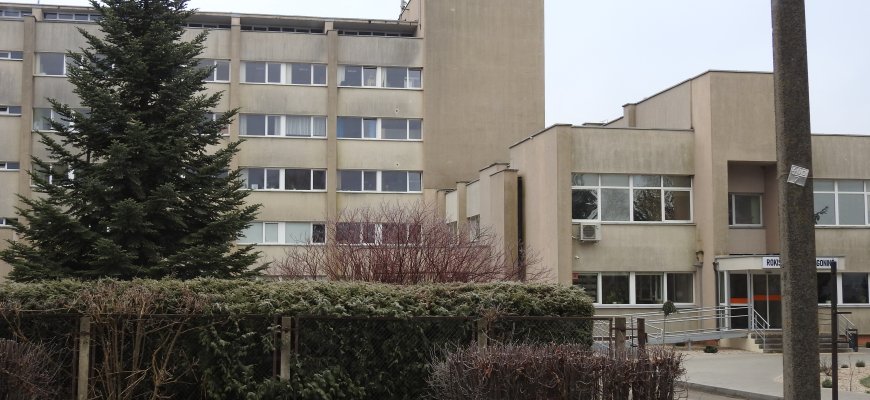 Seimas pakėlė algas koronaviruso židiniuose dirbantiems medikams