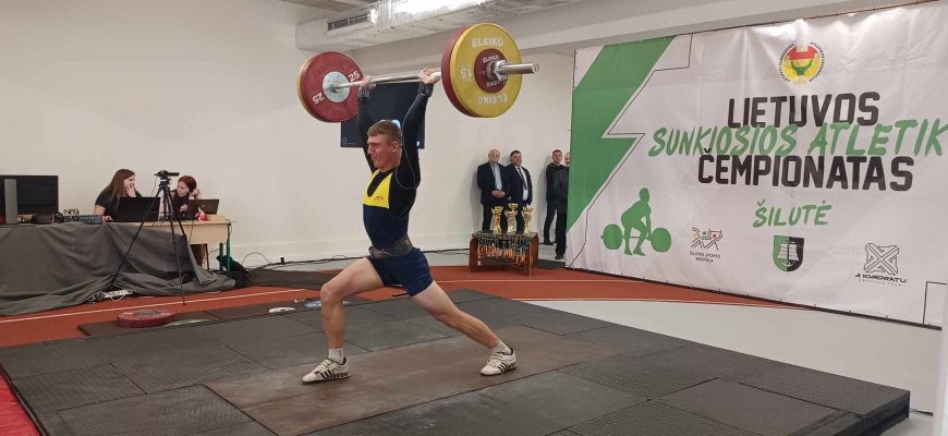 Sunkiaatletis A. Jasaitis čempionate jėgas išbandė aukštesnėje svorio kategorijoje