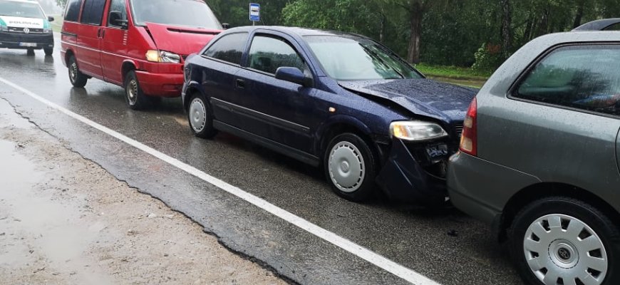 Išvažiavus iš Rokiškio – trijų automobilių avarija (foto)