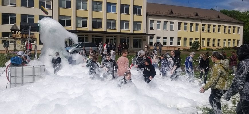 Juodupės gimnazijoje - sporto šventė (foto)