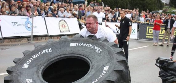 Rokiškietis Dainius Repšys su kolega iškovojo STIHL Lietuvos galiūnų komandinio čempionato čempionų vardą (foto)