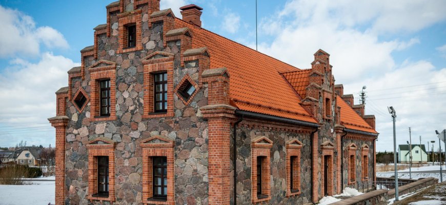 Rokiškyje atidarytas „Spiečius“: rudenį laukiama medunešio